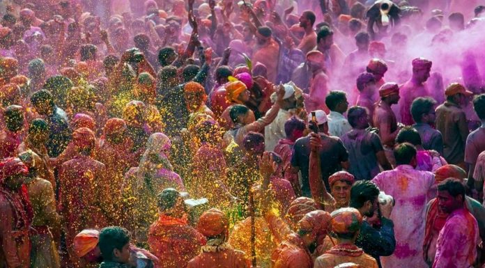 फागुन_आवत